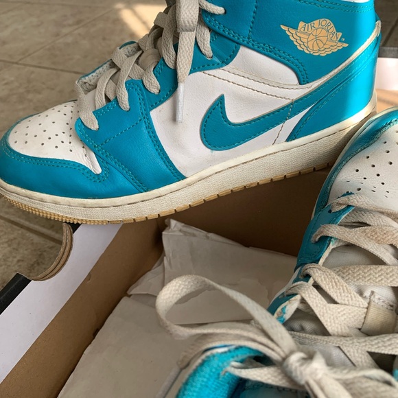 Air Jordan 1 Mid - Picture 7 of 7